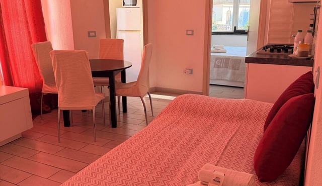 CASA al centro di Lacco Ameno: a piedi alle terme Negombo, mare e ristoranti