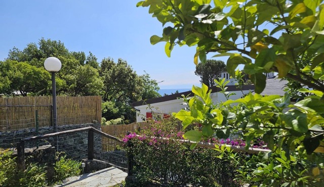 Casa Bianca - Two Bedroom Apartment, Sleeps 4