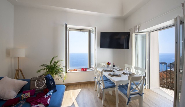 Casa Madonna Del Mare- Villa with sea view, a few steps from the beach