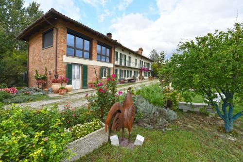 Casa Molisso in Montegrosso dʼAsti