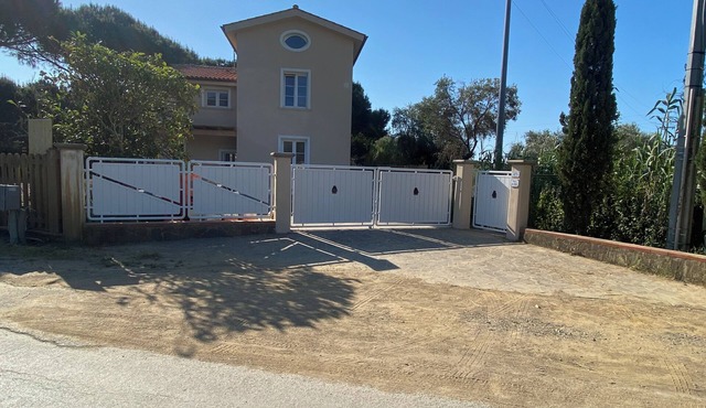 Casa Riservata Immersa Nella Natura con Spiaggia Raggiungibile a Piedi