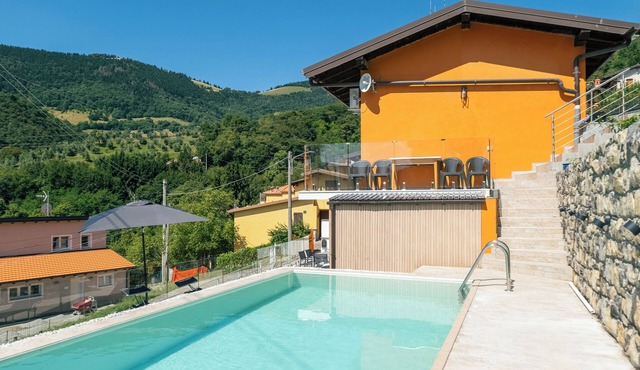 Casa Santari - Two Bedroom Villa, Sleeps 6