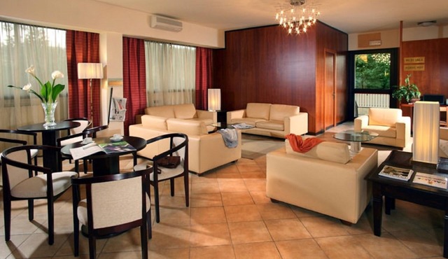 Cassia Hotel