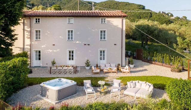 Charming Villa Nestled In The Lucca Hills