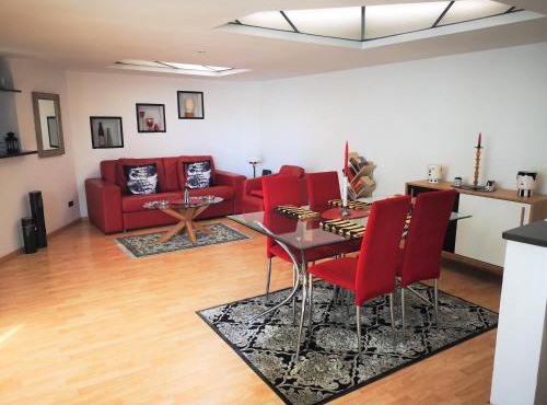 Corte Lambruschini central apartment with Free covered Parking in Genoa