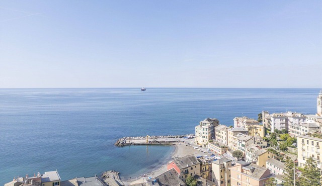 Cosy apartment for 4 people with WIFI, A/C and TV, close to Genoa