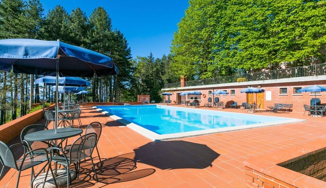 Cosy apartment in villa for 4 people with WIFI, pool, TV, terrace and pets allowed