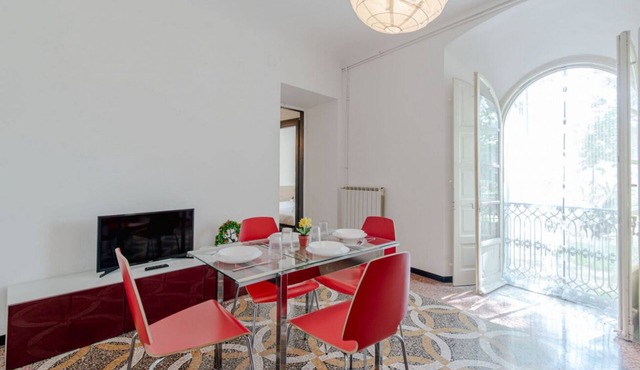 Cozy and comfortable 80 square meters apartment, perfect for four people, located on the first floor of a historic building (accessible by stairs).The property is located in the Prè district, one of Genoa's historic areas: the location is ideal for reac
