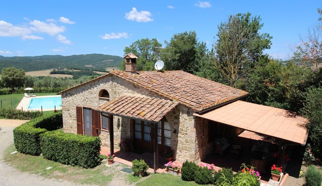 Detached apartment with swimming pool for exclusive use