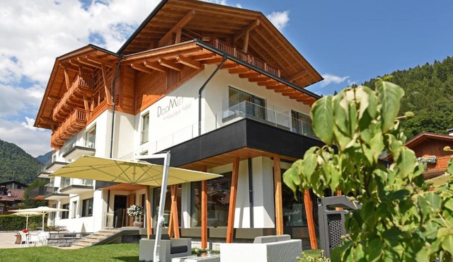 Dolomeet Boutique Hotel