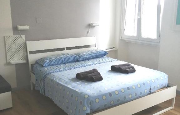 Easy House