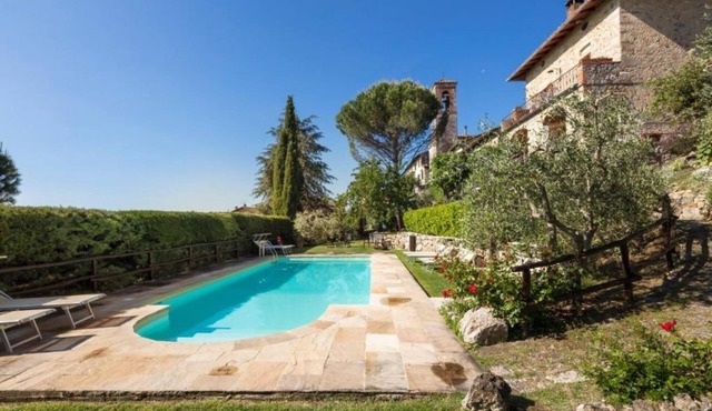 Edera cozy house in Tuscan village