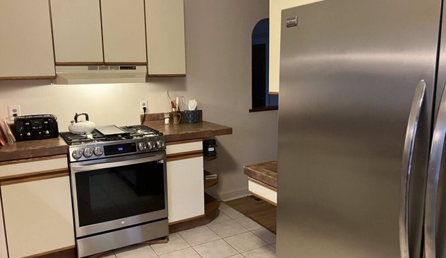 Executive/Professional's Home (30 Day Minimum) in Historic Eldridge Neighborhood in Bellingham