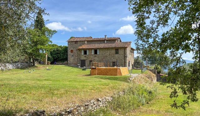 Gorgeous home in Cavriglia (AR)