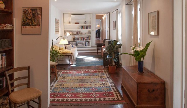 Grand Piano Apartment