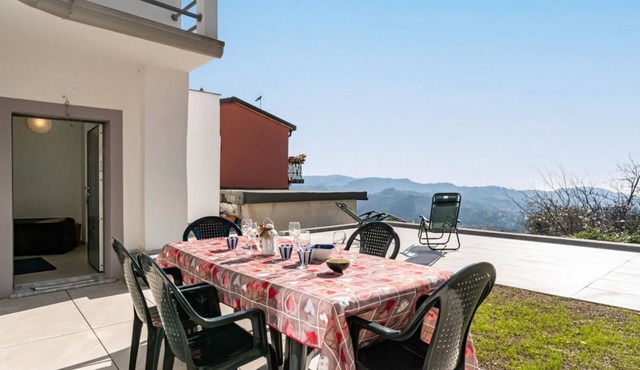 GuestHost - Beyond the Sea: Pacific Refuge in Liguria