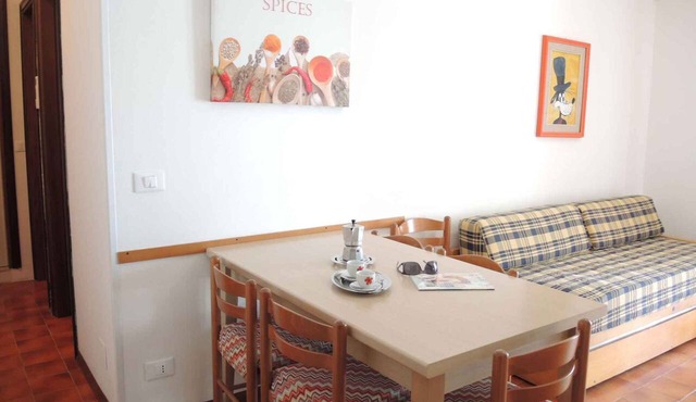 Holiday apartment with air conditioning and close to the sea