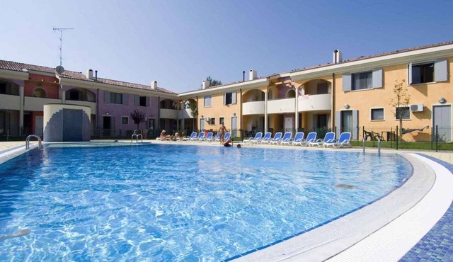 Holiday apartment with air conditioning and balcony