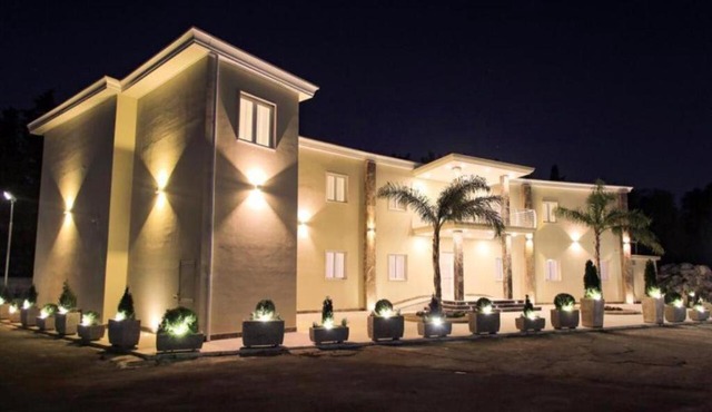 Hotel Holiday