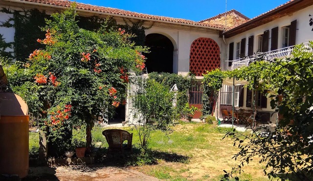 House with workshop in a Monferrato Unesco village.