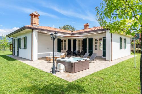 Il Cappero - Private Villa with Jacuzzi & Views