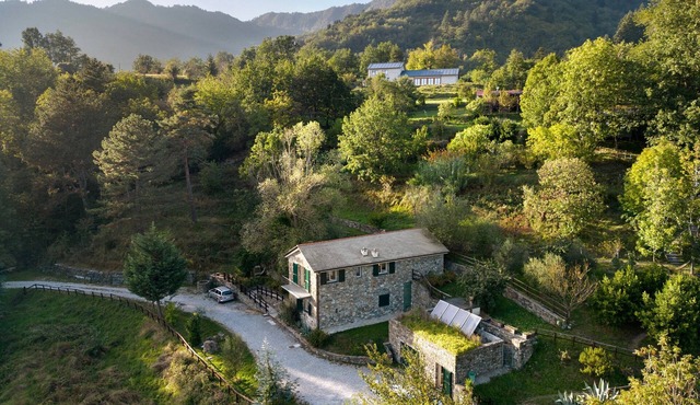 Il Mulino - Terra Apartment with Mountain View, Shared Garden, and Balcony