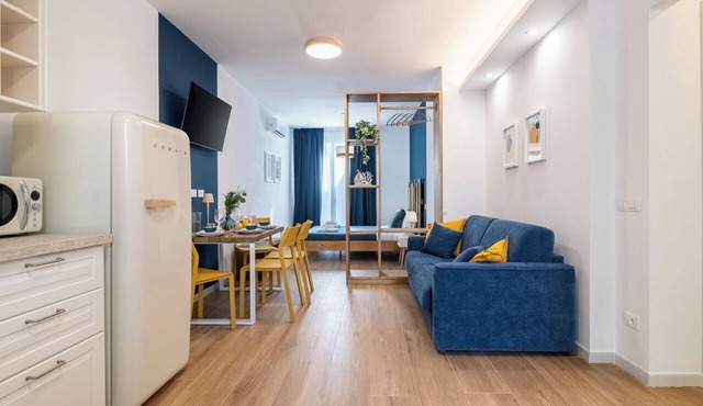 Taro's Blue Sea Apartment by Pleiades Home