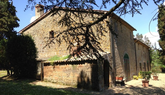 La Falconiera, old farm, 6 to 12 p