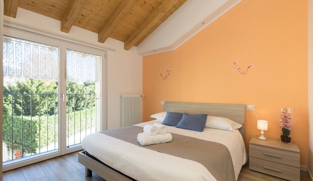 Lariane residences apartment Rosa in Colico Piano