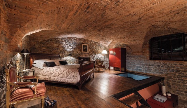 Loft with Stone vaults in Villa Storica