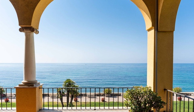 Loggia sul mare by Interhome