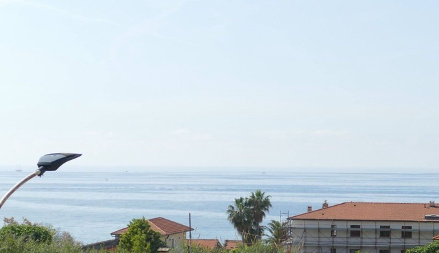 Lovely apartment for 5 people with A/C, WIFI, balcony and pets allowed