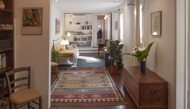 Lovely Apt. W/Grand Piano in Oltrarno near Pitti Palace