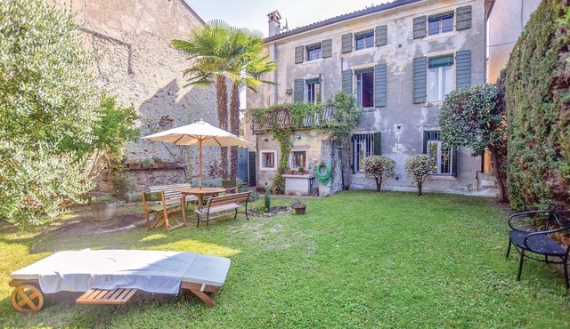 Lovely home in pacengo di lazise vr with lake view