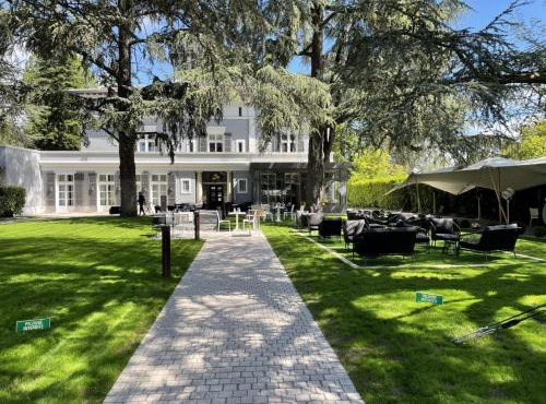 Maison D'Anthouard in Écully