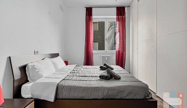 MAR19 - Bright 3-room apartment x6 near the Metro