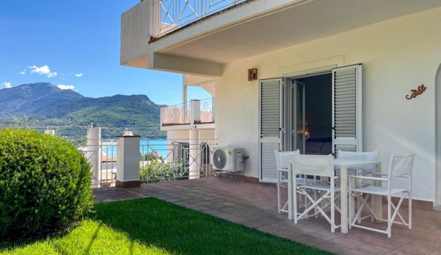 Mirto Apartment located inside the Residence le Ruve Bianche with swimming pool and private beach