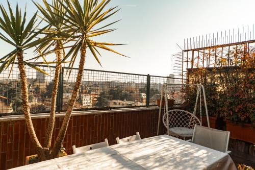New Collection - Apartment Suite with Terrace - Isola District near Metro