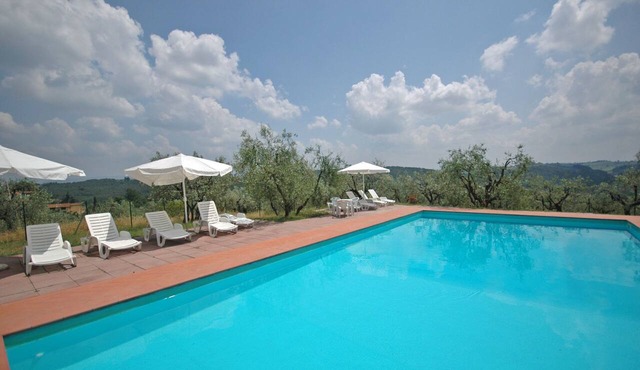 Nice apartment for 4 guests with WIFI, pool and TV, close to Florence