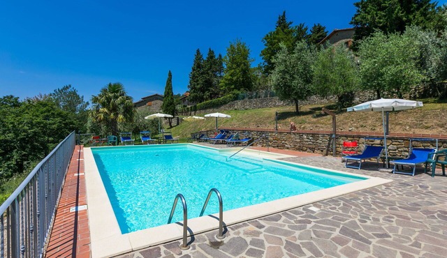 Nice apartment for 6 guests with WIFI, pool, TV, patio and panoramic view