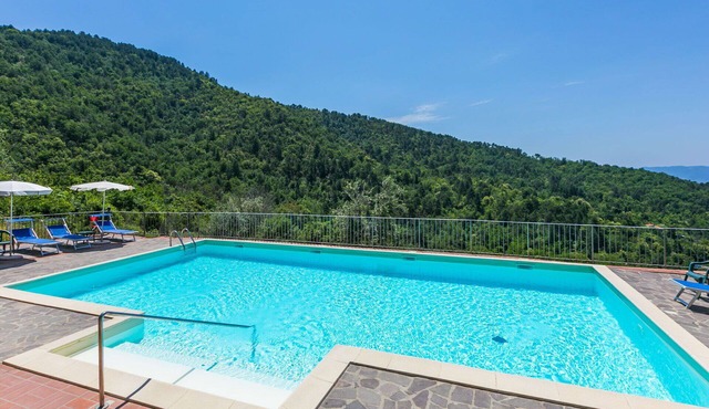 Nice apartment for 7 guests with WIFI, pool, TV and panoramic view