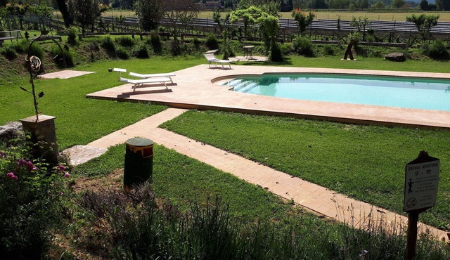 Nice apartment for 4 people with WIFI, pool and TV