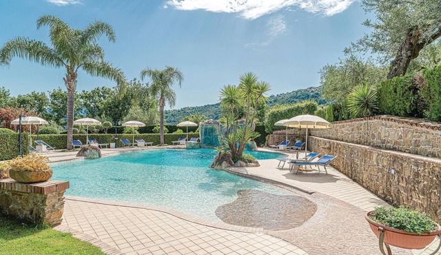 Nice home in Laurena Cilento with swimming pool