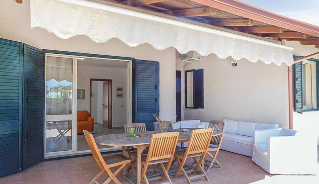 Nice home in Noto with WiFi