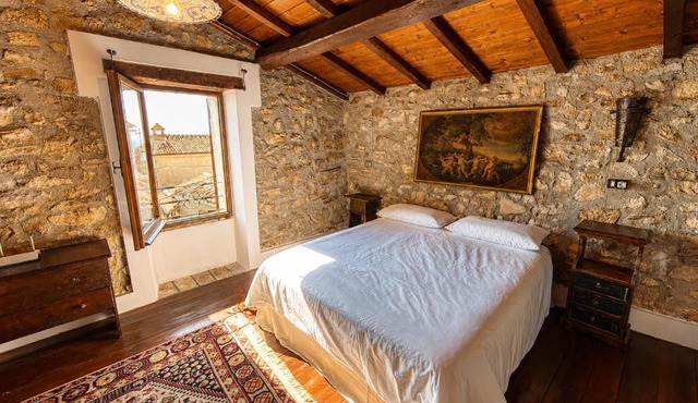 Nido del Drago, the village's first historic residence