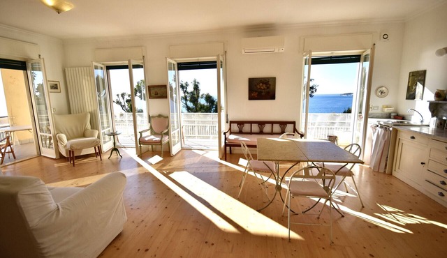 Panorama Apt in Ospedaletti by Wonderful Italy