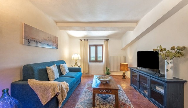 "Panoramic Apartment" with Hill Views and Wi-Fi Connection