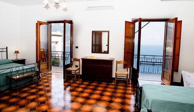 Panoramic house in the heart of the Amalfi Coast.