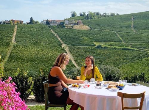 Panoramic Villa Garassino - country rooms and fine restaurant