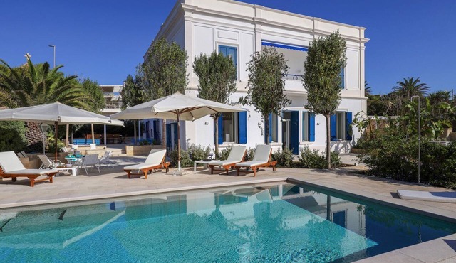 Partenope Sea View - Five Bedroom Villa, Sleeps 10